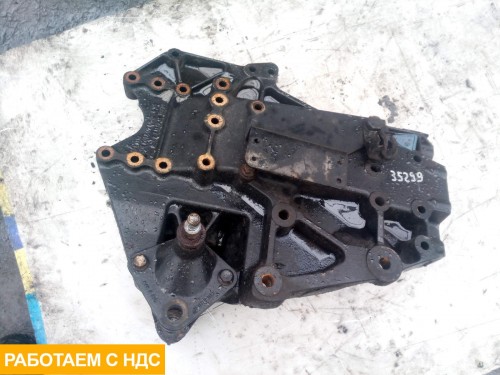 Кронштейн передней рессоры правый