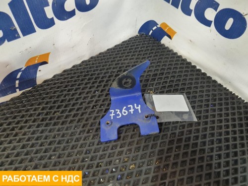 Кронштейн тормозной трубки